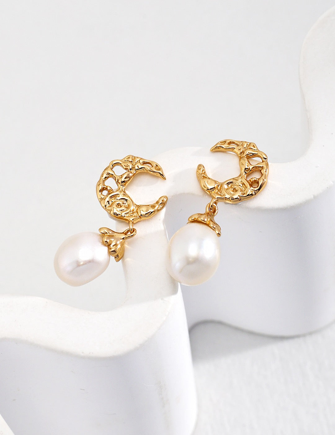 Moonlight 18K vermeil with pearl dangle earrings