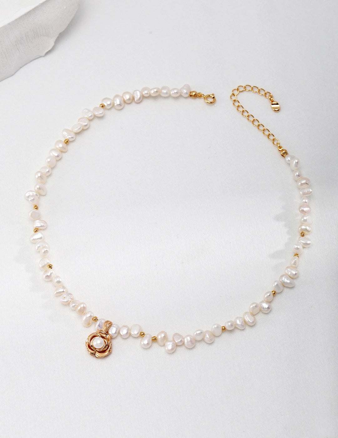 Camellia pearl necklace