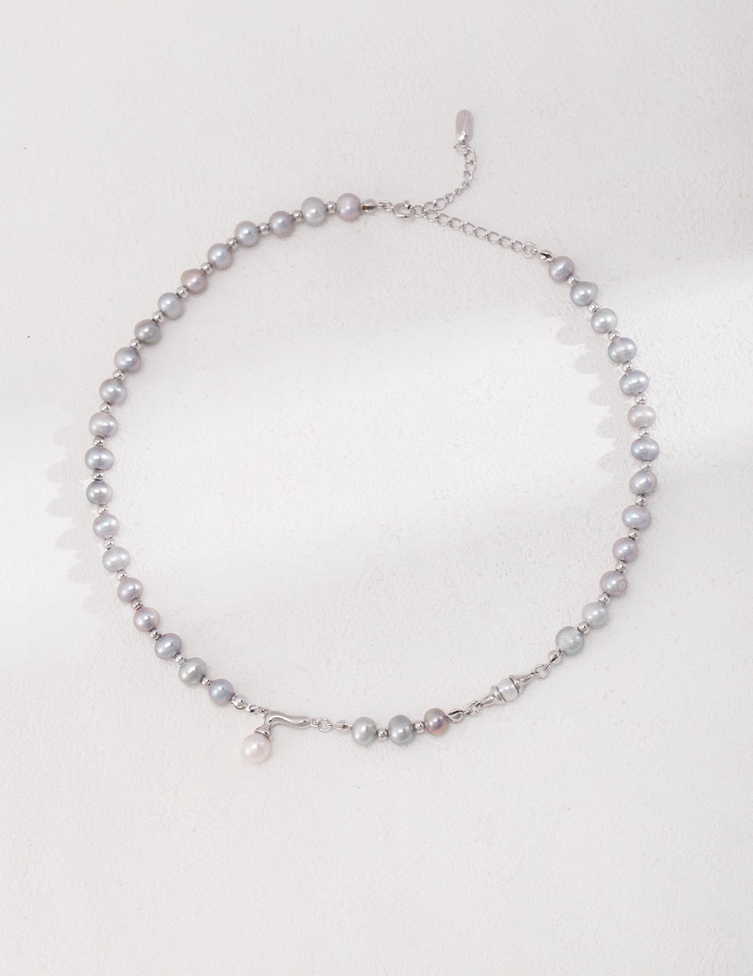 Grey pearl necklace