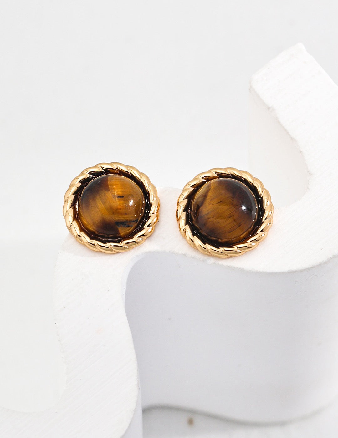 Vintage tiger eye stone ear studs